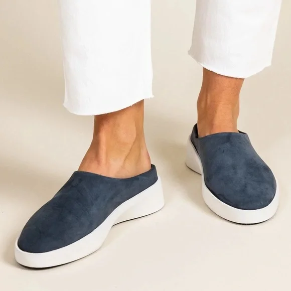 Wolf and Shepherd Cruise Mule in Navy | 7 (38.5) - Picture 1 of 11